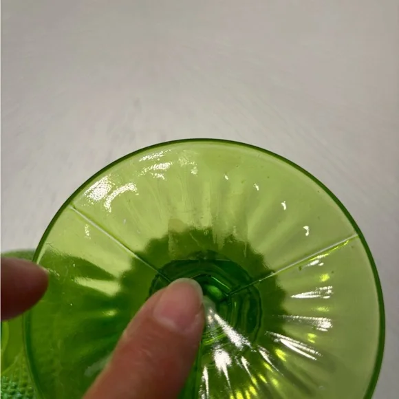 Light Green Diamond Point Wine Glasses Water Goblets Set of 2 - Picture 11 of 13